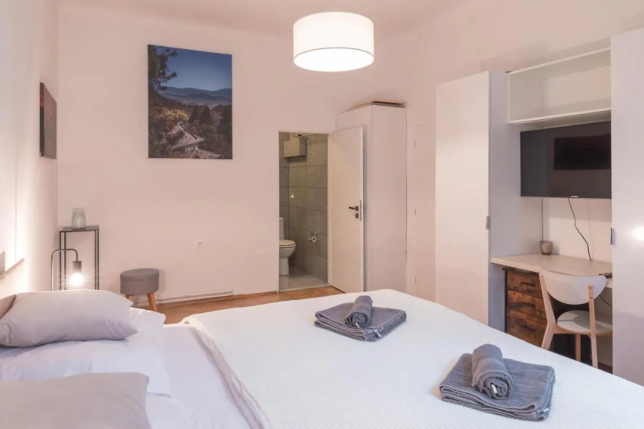 Skolska Junior Apartment プラハ チェコ